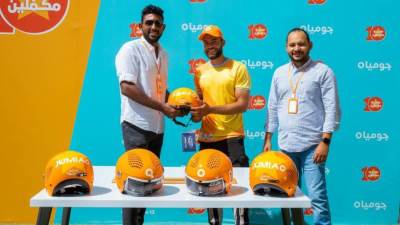 "جوميا مصر" تؤمن سلامة مندوبي التوصيل.. خوذات بمواصفات عالمية