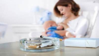 مخاطر التدخين أثناء الرضاعة الطبيعية.. تعرفي عليها