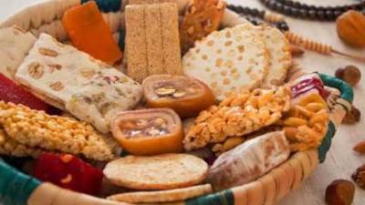 التموين: عدم صرف حلوى المولد بفرق نقاط الخبز