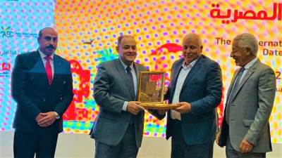 وزير التجارة يفتتح فعاليات المهرجان الدولي السادس للتمور بمحافظة أسوان