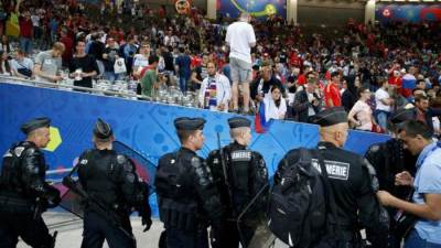 بريطانيا تمنع المشجعين المشاغبين من حضور مونديال قطر