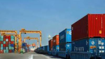 "موانئ" السعودية توقّع عقدين في ميناء جدة الإسلامي بـ640 مليون ريال