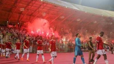 تعرف على عقوبة رفع الشعارات السياسية والسباب الجماعي في مدرجات الدوري الممتاز