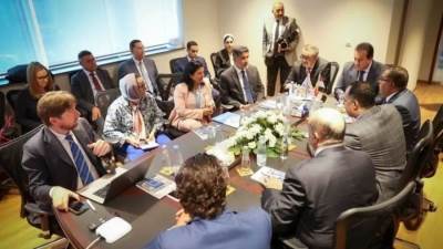 وزير الصحة ومدير عام الصحة العالمية يعقدان اجتماعا للتوسع بمجال إنتاج الأدوية واللقاحات