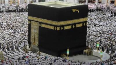 إلغاء القيود الصحية للمعتمرين المصريين .. تفاصيل