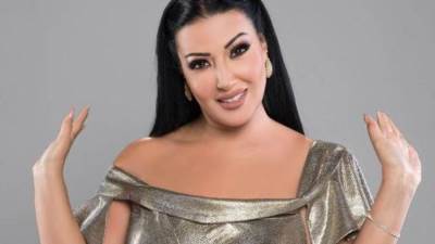 سمية الخشاب: سعيدة بعودتي للمسرح ولا أعلم عن تجهيز بشرى لـ"كازينو بديعة"