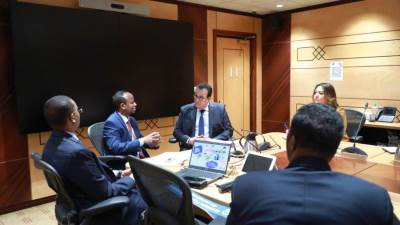 وزير الصحة يبحث مع نظيره الصومالي التعاون بين البلدين