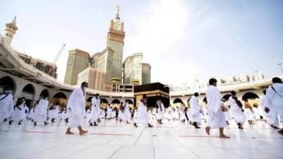 وزير الحج : يستطيع المصريون أداء مناسك العمرة بسعر 4500 جنيه فقط