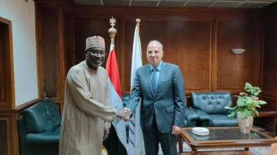 سويلم يبحث مع وزير المياه النيجيري التعاون بين البلدين فى مجال المياه