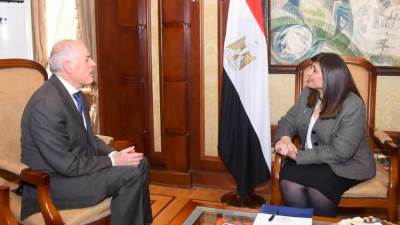 وزيرة الهجرة تستقبل السفير الأسترالي لبحث التعاون في الملفات المشتركة