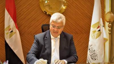 وزير التعليم العالي يبحث سُبل التعاون المُشترك وتبادل الخبرات مع اليونسكو