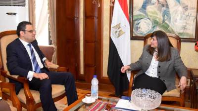 وزيرة الهجرة تلتقي سفير مصر في التشيك لتعزيز التعاون لصالح الجالية المصرية