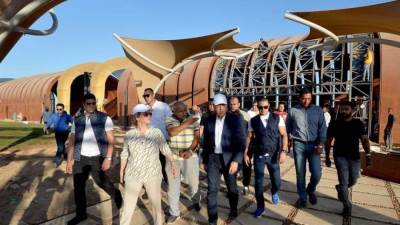 "مدبولي" يتابع موقف تقدم الأعمال بالمنطقتين الخضراء والزرقاء استعدادا لاستضافة قمة المناخ