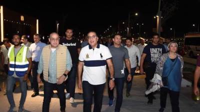 خلال جولته الليلية بشرم الشيخ.. مدبولي يتفقد مشروع الممشى السياحي" ممشى السلام"