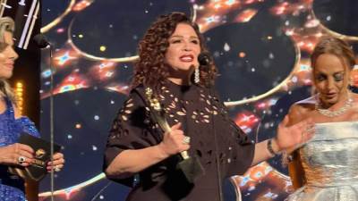 إلهام شاهين تحصد جائزة أفضل مسلسل "بطلوع الروح" من "موريكس دور"