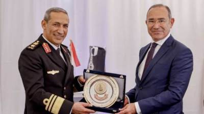 القوات المسلحة المصرية تتسلم الفرقاطة الأولى من طراز "ميكو ايه 200"