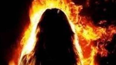 يعاني مرضا نفسيا.. عاطل يشعل النيران في والده بالإسكندرية