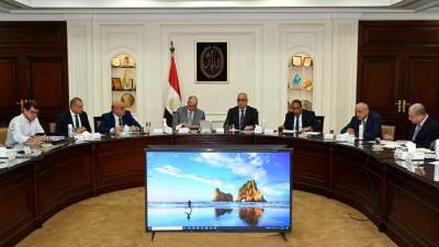 وزير الإسكان ومحافظ القاهرة يتابعان تسليم الوحدات السكنية بمشروع "منطقة مثلث ماسبيرو"