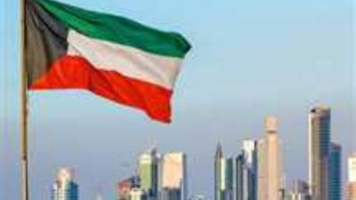 ترحيل مصري من الكويت لحمله حقيبة سفر كبيرة على دراجة هوائية