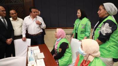 وزير الصحة يشهد انطلاق حملة لتطعيم العاملين بالفنادق ضد الالتهاب الكبدي "A"