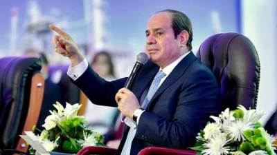 الرئيس السيسي: أراضي معامل تكرير حقل ظهر اتخصصت في ساعتين بالتليفون 