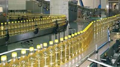 السلع التموينية: مناقصة لتوريد 4000 طن زيت صويا وعباد 