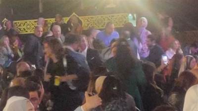 بمهرجان الموسيقى العربية.. حكيم يتواجد بحفل راغب علامة ويلتقط صورا معه