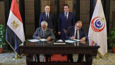 عبدالغفار يشهد تعاون بين اللجنة العليا للتخصصات الطبية والمجلس العربي للاختصاصات الصحية