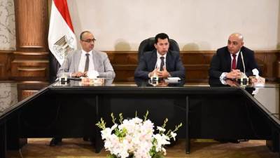 وزير الرياضة يبحث استعدادات إطلاق برنامج عباقرة شباب العرب