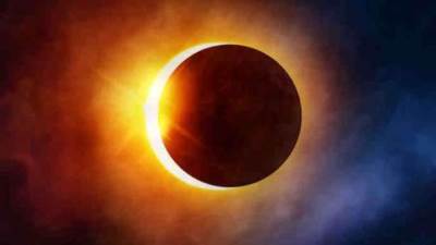 بعد قليل.. الكرة الأرضية تشهد كسوفا جزئيا للشمس يرى فى مصر