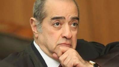 ابنة فريد الديب ناعية أباها: "عزى وعزتى.. حبيبى الأول وعينى الثالثة"