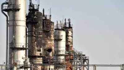 وزير الطاقة السعودي: السحب من مخزونات النفط الاستراتيجية قد يكون "مؤلما"