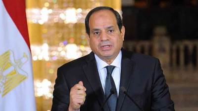 السيسي: المرتبات تعبانة.. اقل من 10 آلاف جنيه لأي حد مش هيعرف يعيش