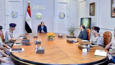السيسي يطلع علي الموقف التنفيذي لتطوير مساحات الأراضي غير المستغلة بالقاهرة