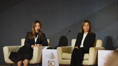 وزيرة الثقافة: هناك الكثير من التعاون بين مصر والإمارات خاصة في مجال المسرح التجريبى