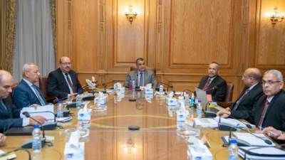  "وزير الدولة للإنتاج الحربي" يبحث الرؤية الخاصة بتطوير شركتى للصناعات الكيماوية