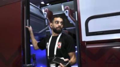 الأهلي يغادر فندق الإقامة في طريقه إلى ملعب هزاع بن زايد