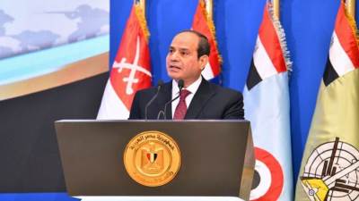 الرئيس السيسى يجتمع برابطة رجال الأعمال القطريين