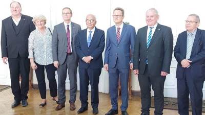 رضا حجازي يلتقى بالسفير الألمانى لبحث سبل التعاون لتطوير التعليم قبل الجامعي