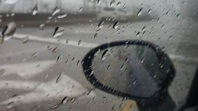 أمطار خفيفة.. الأرصاد تحذر من حالة الطقس غدا 