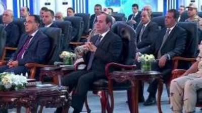 الرئيس السيسي يشاهد فيلما تسجيليا بعنوان "نحو مستقبل رقمى"