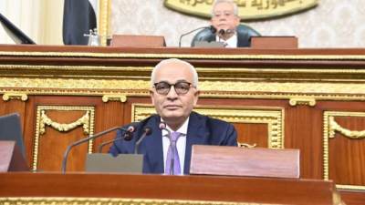 وزير التعليم يتراجع عن ترخيص السناتر: مقترح وليس قرار 