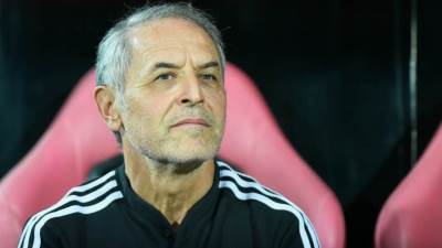 غياب معلول وعبدالمنعم.. كولر يعلن قائمة الأهلي لمواجهه الداخلية غدا بالدوري 