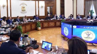 8 قرارات لمجلس الوزراء خلال اجتماعه اليوم.. تعرفهم عليهم 