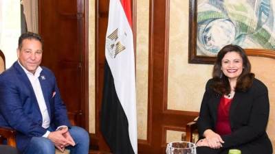 وزيرة الهجرة تبحث مع أحد خبراء "مصر تستطيع" التعاون في ملف استثمارات المصريين بالخارج