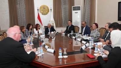 وزير التعليم يناقش ملفات التعاون مع وفد هيئة كامبريدج للامتحانات