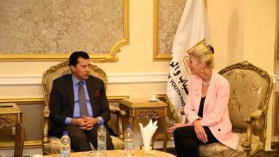 وزير الشباب يلتقي ممثل صندوق الأمم المتحدة للسكان وممثل اليونيسف بمصر
