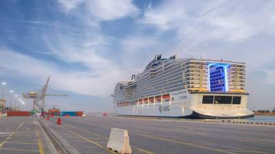 "موانئ دبي العالمية السخنة" تستقبل أحدث سفينة سياحية صديقة للبيئة في العالم