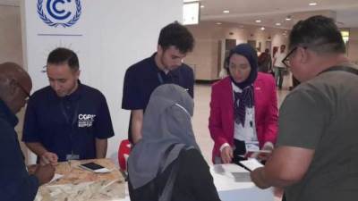 وزير الطيران يتفقد مطاري القاهرة وشرم الشيخ ويوجه بتقديم التيسيرات لضيوف مصر