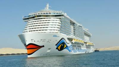 قناة السويس تحقق رقما قياسيا بأعلى عبور يومى بـ94 سفينة